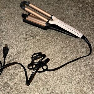 Remington Black and Gold Hair Waver